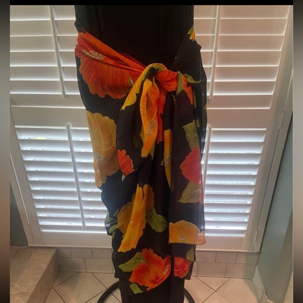 Swim suit, cover-up/sarong in floral pattern